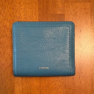 Fossil Teal Leather Wallet, EUC